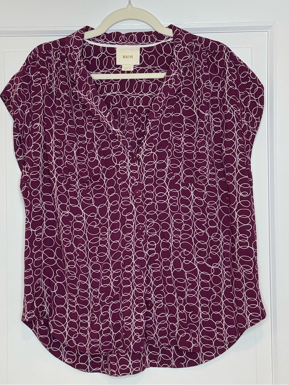 Anthropologie Maeve Plum Heart Geometric Print Rayon Button Front Blouse Medium